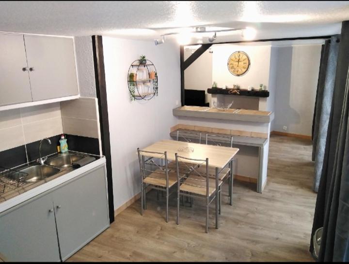 Apartment T2 Bis Quartier Chateau De *